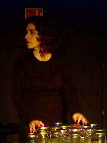 Rachel Echenberg: <em>Belfast laugh</em>, introductory part, 2010, performance shot, <em>CHAOS</em>; photo Jordan Hutchings; courtesy CHAOS” width=”320″><br /><br>
<div class=
